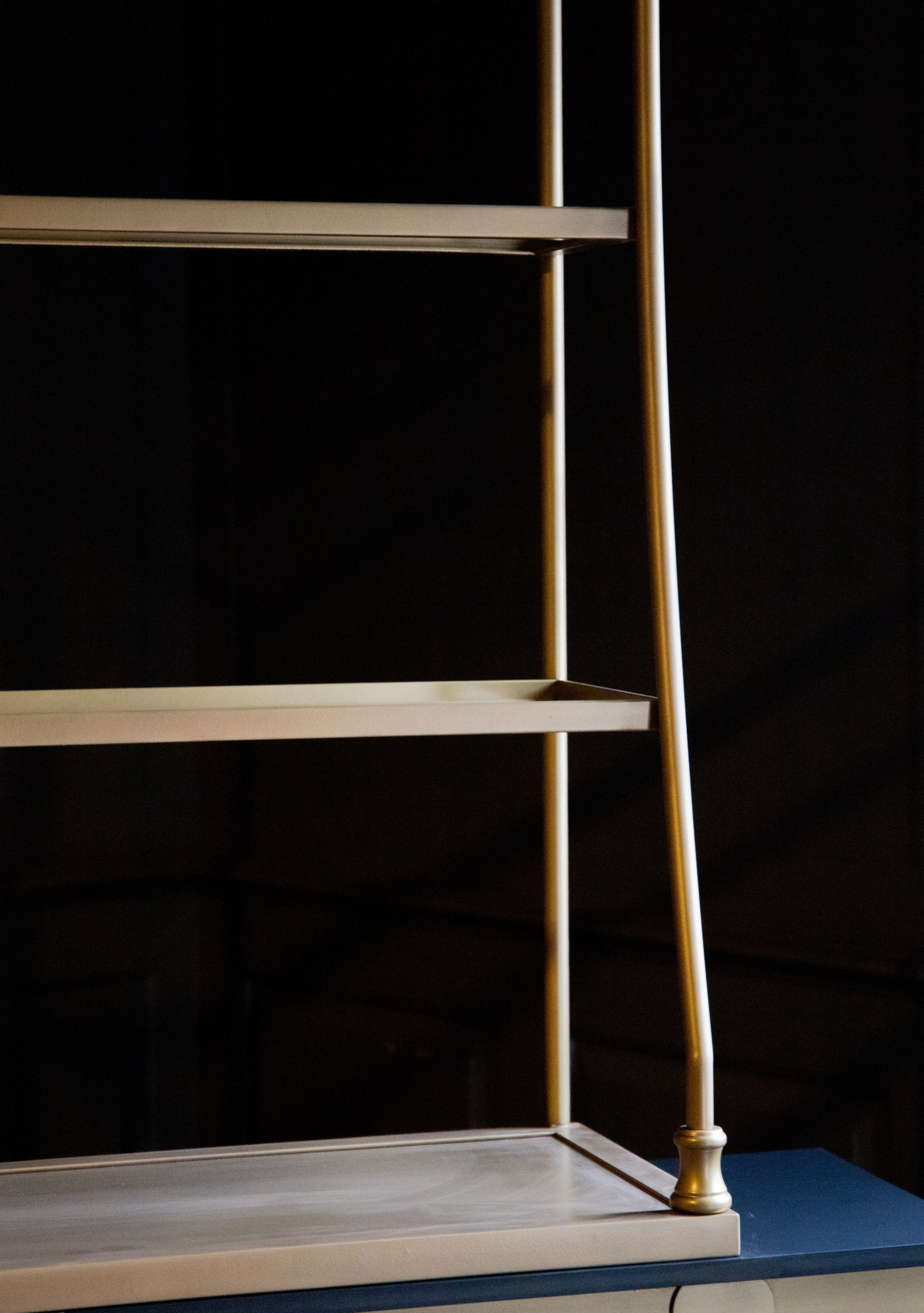 Wall Shelf - 4 Tier